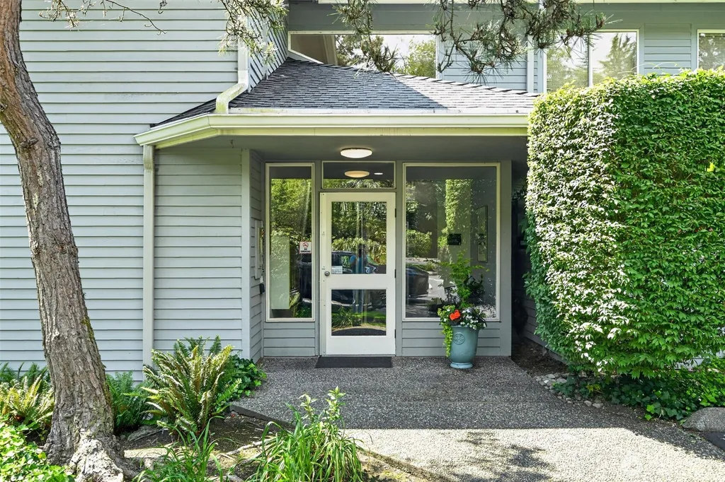 1220 6th Avenue S Edmonds WA 98020