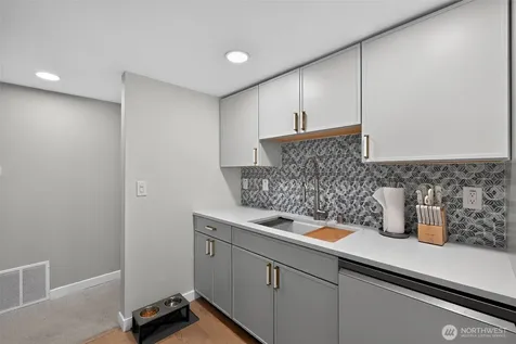 1220 6th Avenue S Edmonds WA 98020