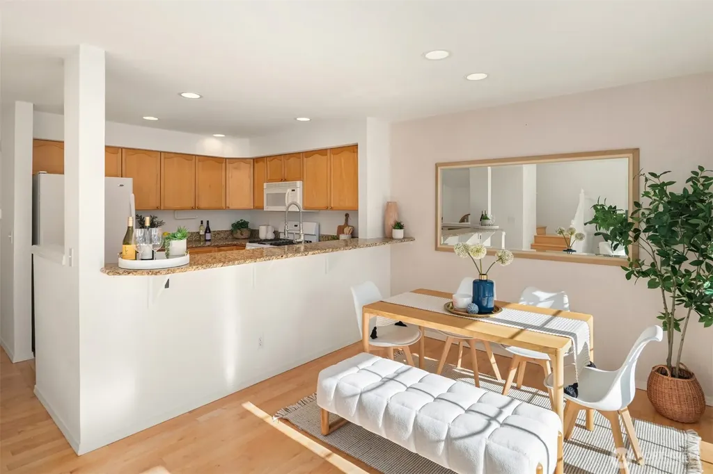 18544 NE 57th Street Redmond WA 98052