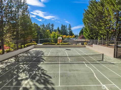 18544 NE 57th Street Redmond WA 98052
