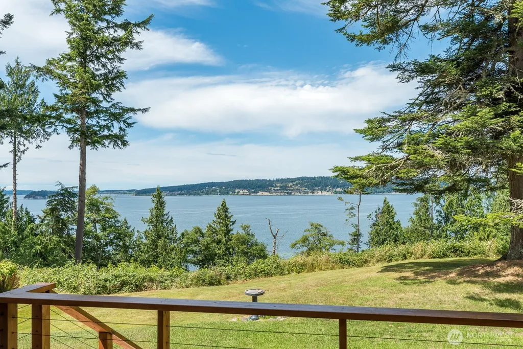 612 Maple Heights Road Camano Island WA 98282