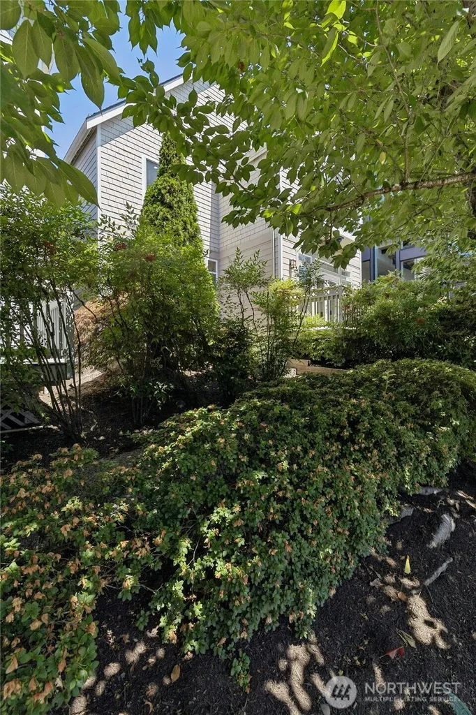 11870 SE 5th Street Bellevue WA 98005