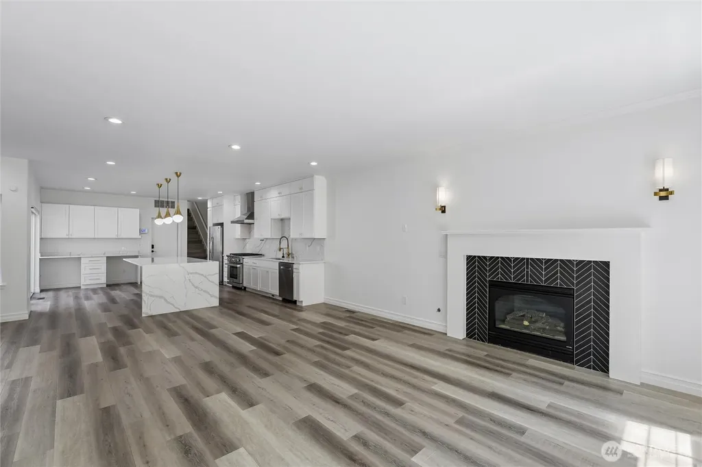 11870 SE 5th Street Bellevue WA 98005
