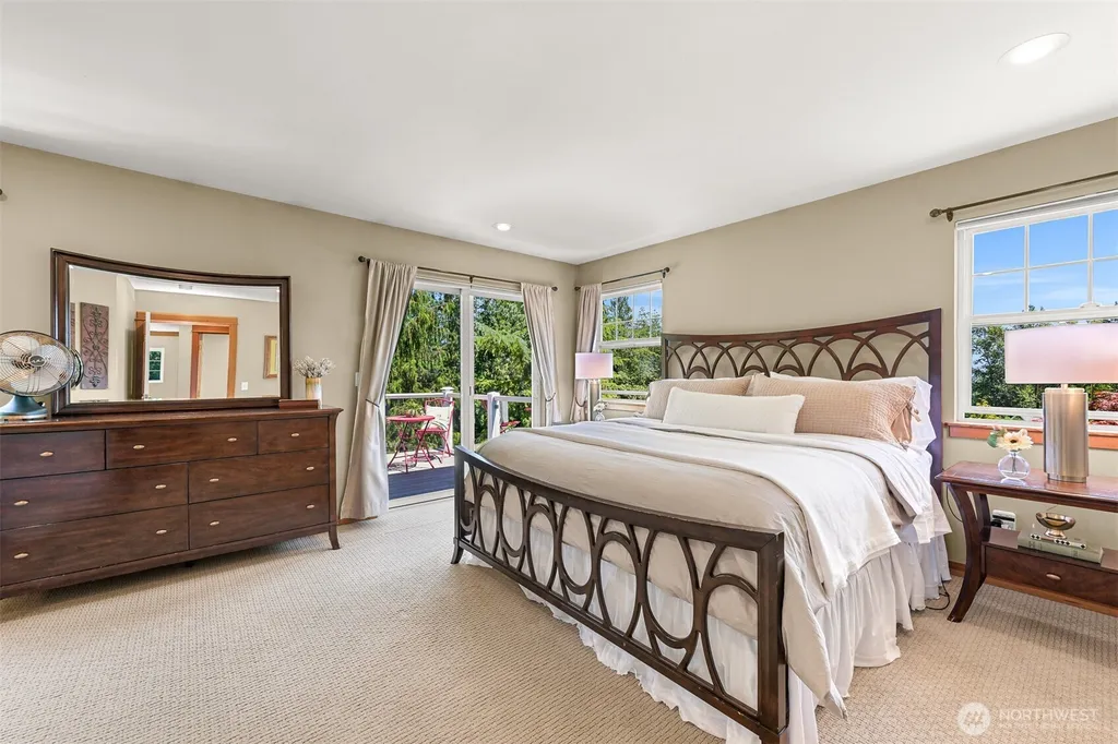 4821 Lookout Avenue Bellingham WA 98229