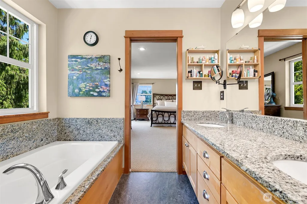 4821 Lookout Avenue Bellingham WA 98229