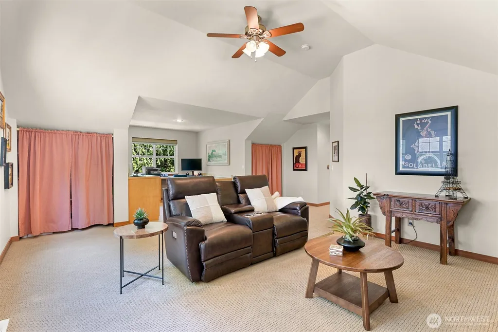 4821 Lookout Avenue Bellingham WA 98229