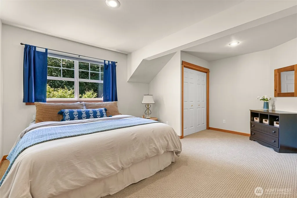 4821 Lookout Avenue Bellingham WA 98229