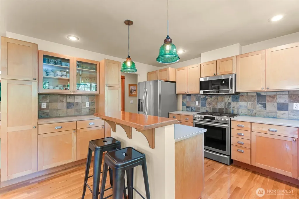 4821 Lookout Avenue Bellingham WA 98229