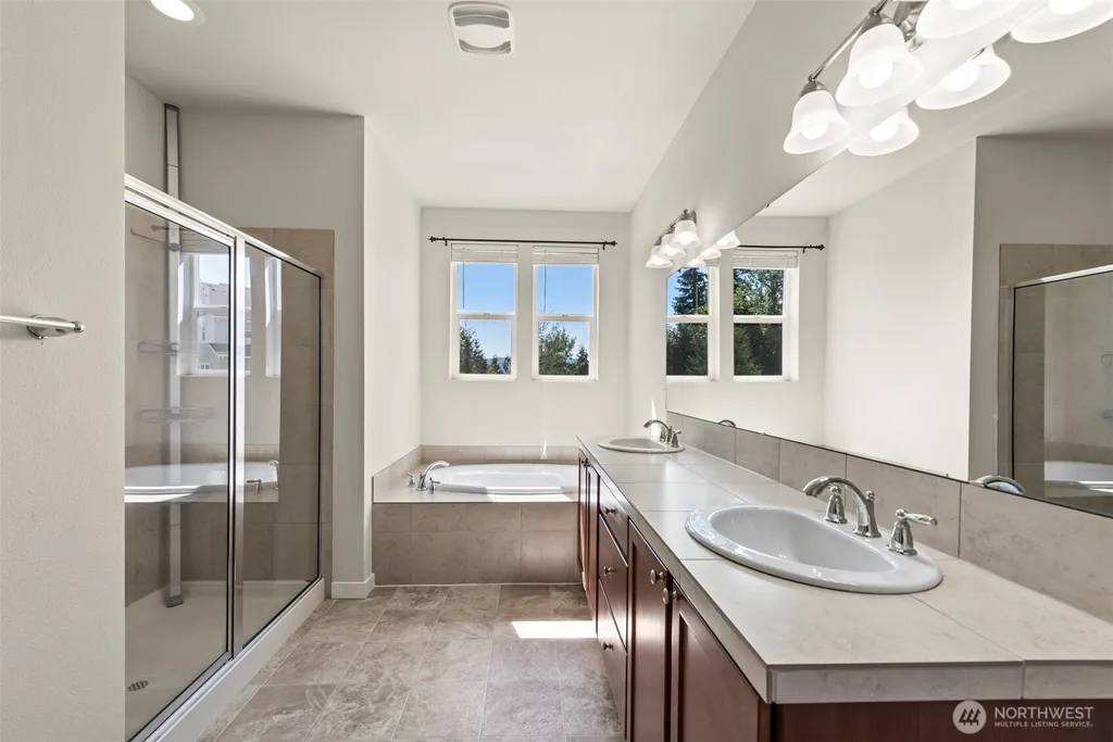 1119 NE Hickory Lane Issaquah WA 98029