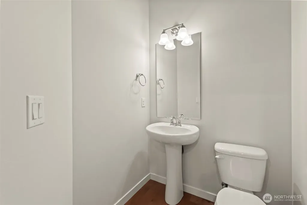 1119 NE Hickory Lane Issaquah WA 98029
