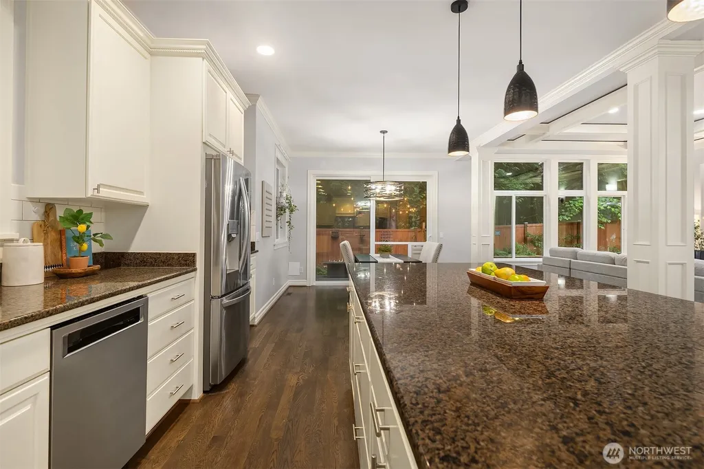 254 259th Place NE Sammamish WA 98074