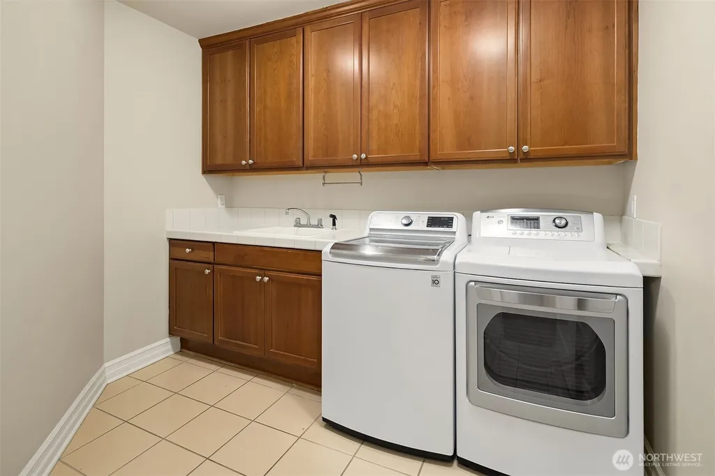 254 259th Place NE Sammamish WA 98074