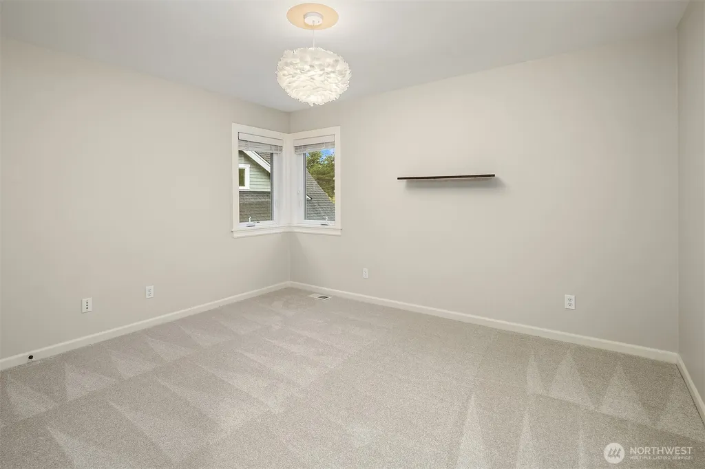 254 259th Place NE Sammamish WA 98074