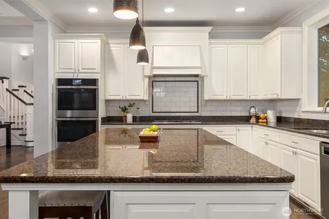 254 259th Place NE Sammamish WA 98074