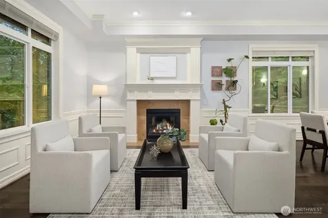 254 259th Place NE Sammamish WA 98074