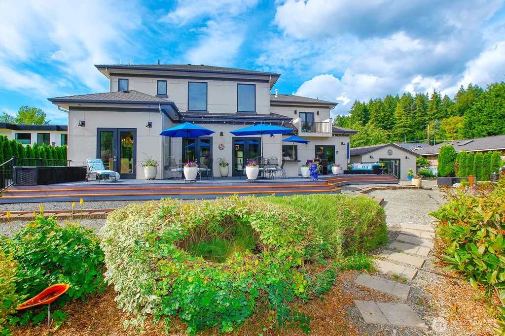 17402 83rd Court NE Kenmore WA 98028