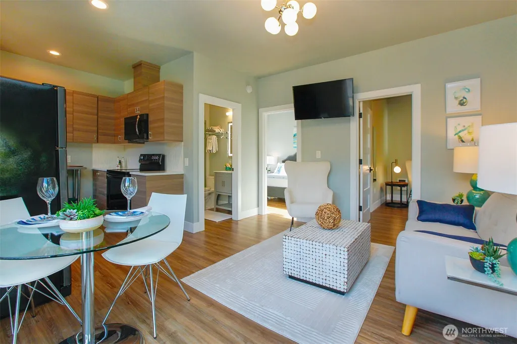 17402 83rd Court NE Kenmore WA 98028