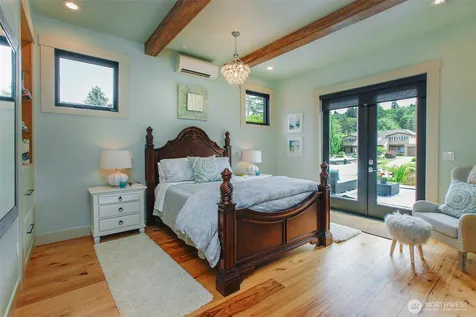 17402 83rd Court NE Kenmore WA 98028