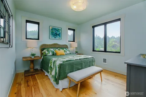 17402 83rd Court NE Kenmore WA 98028