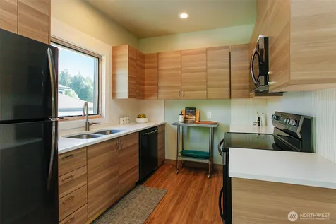 17402 83rd Court NE Kenmore WA 98028