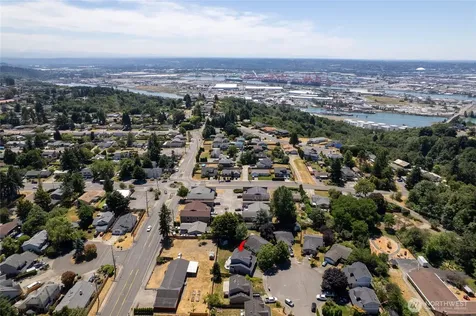 3321 48th Avenue Ct NE Tacoma WA 98422