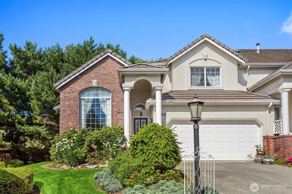 8221 W 53rd Avenue W Mukilteo WA 98275