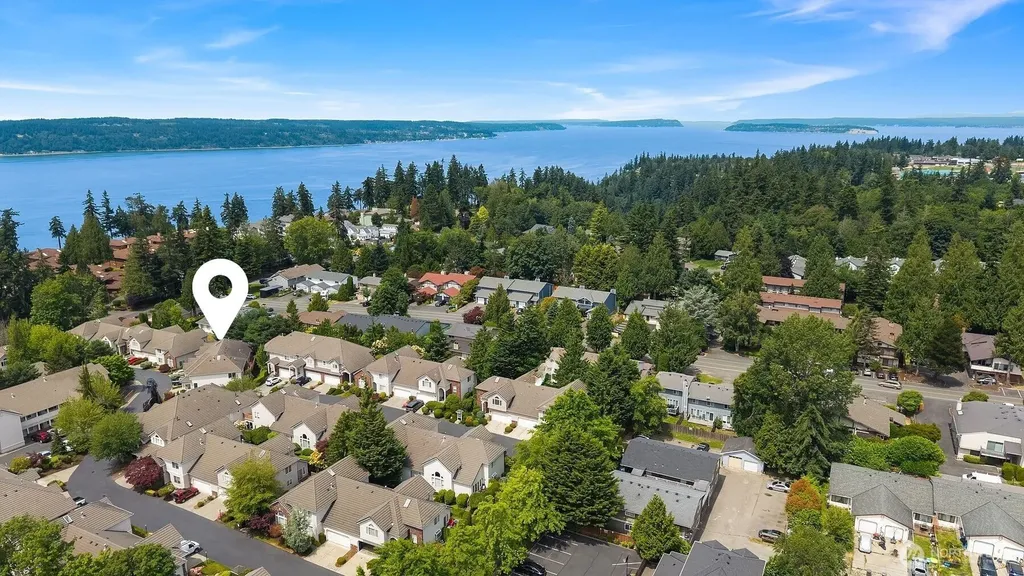8221 W 53rd Avenue W Mukilteo WA 98275