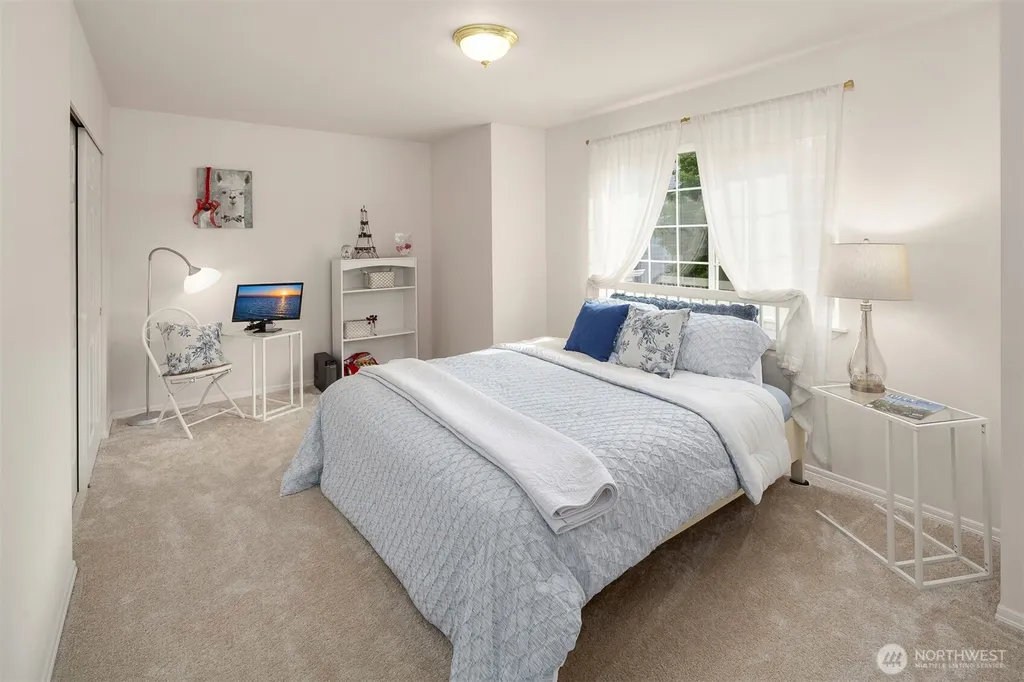 8221 W 53rd Avenue W Mukilteo WA 98275
