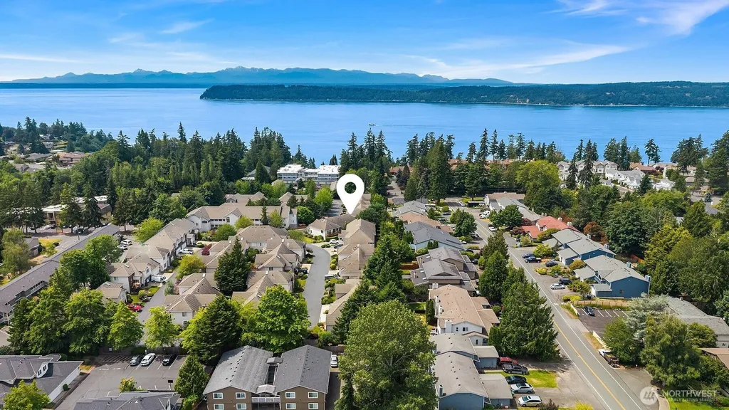 8221 W 53rd Avenue W Mukilteo WA 98275