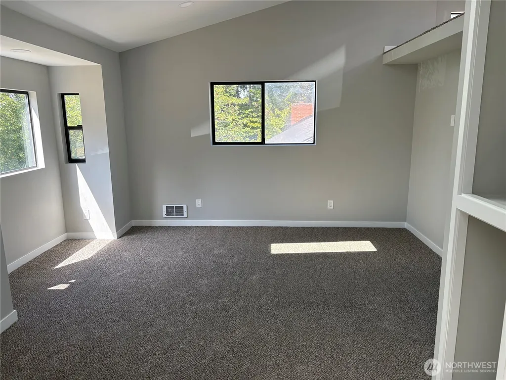 1040 W Shady Lane Oak Harbor WA 98277