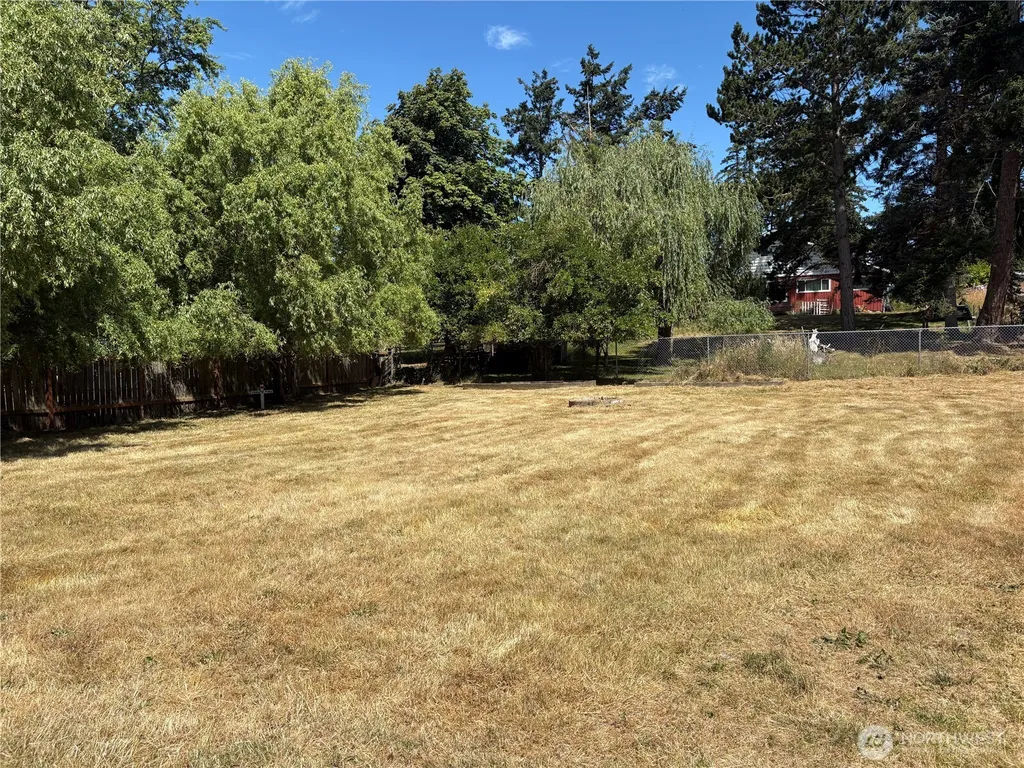 1040 W Shady Lane Oak Harbor WA 98277