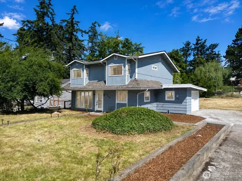 1040 W Shady Lane Oak Harbor WA 98277