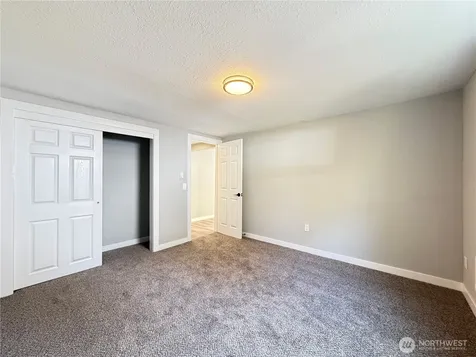 1040 W Shady Lane Oak Harbor WA 98277