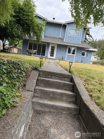 1040 W Shady Lane Oak Harbor WA 98277