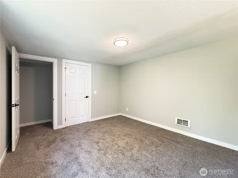 1040 W Shady Lane Oak Harbor WA 98277