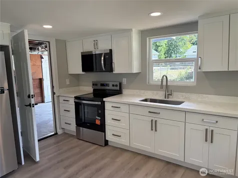 1040 W Shady Lane Oak Harbor WA 98277