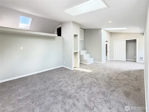 1040 W Shady Lane Oak Harbor WA 98277