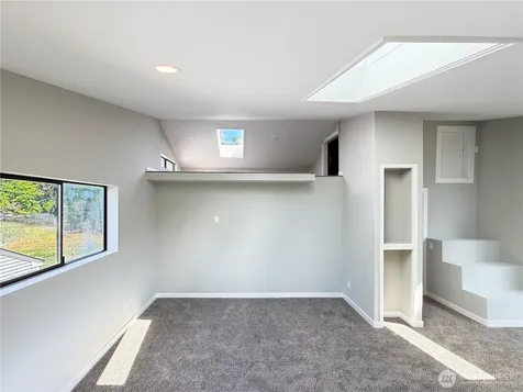 1040 W Shady Lane Oak Harbor WA 98277
