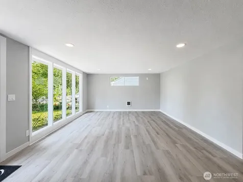 1040 W Shady Lane Oak Harbor WA 98277