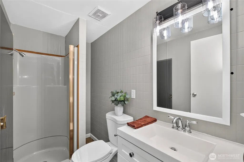 37639 324th Place SE Enumclaw WA 98022