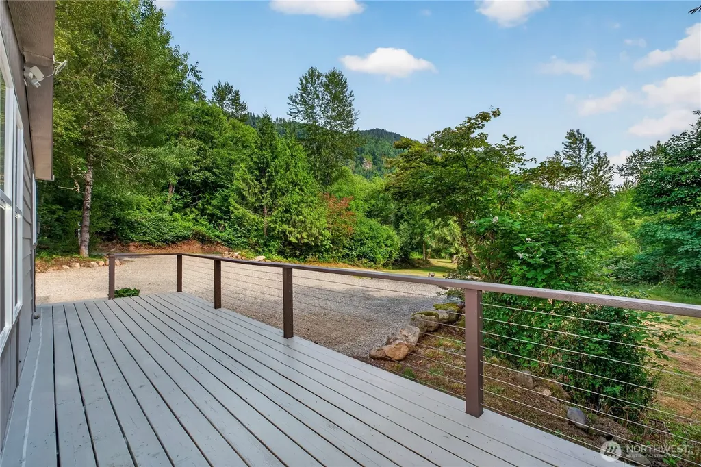 37639 324th Place SE Enumclaw WA 98022