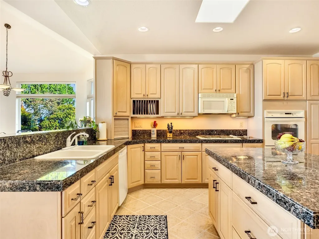 18114 Sandridge Road Long Beach WA 98631