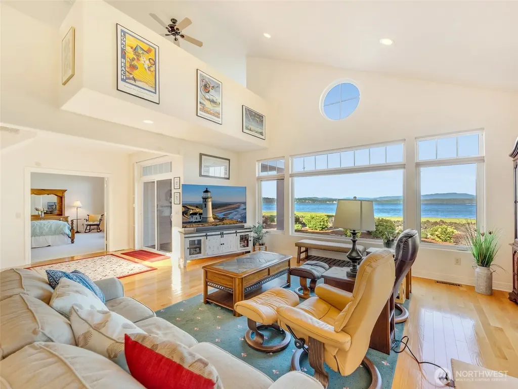 18114 Sandridge Road Long Beach WA 98631