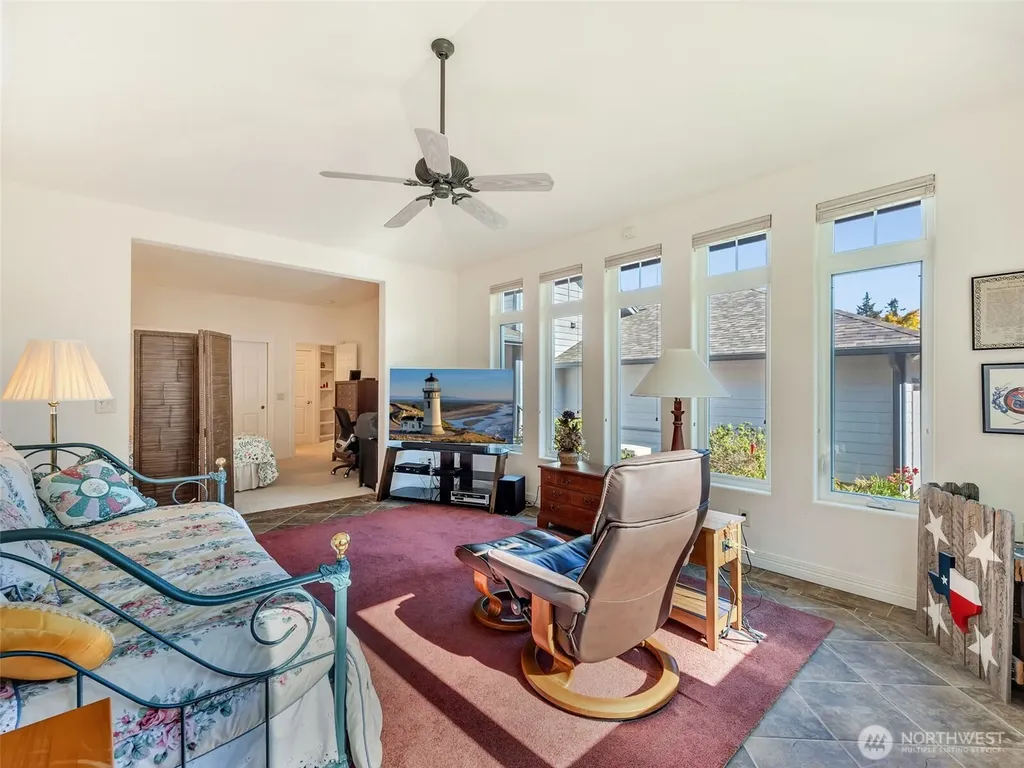 18114 Sandridge Road Long Beach WA 98631