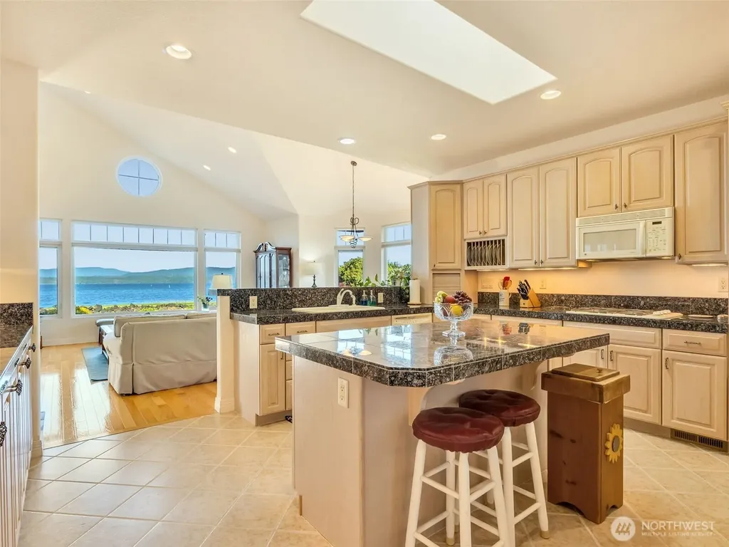 18114 Sandridge Road Long Beach WA 98631
