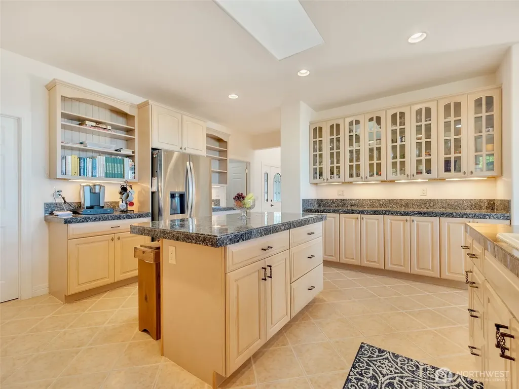 18114 Sandridge Road Long Beach WA 98631