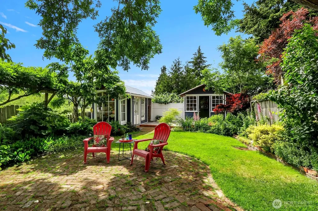 4229 46th Avenue S Seattle WA 98118