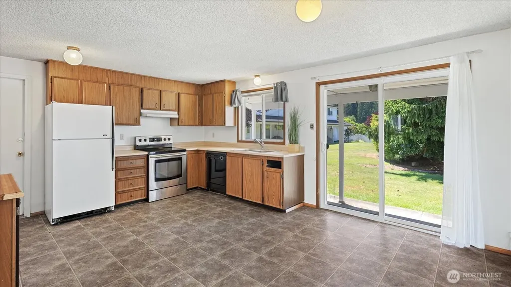 4518 SW 320th Street Federal Way WA 98023