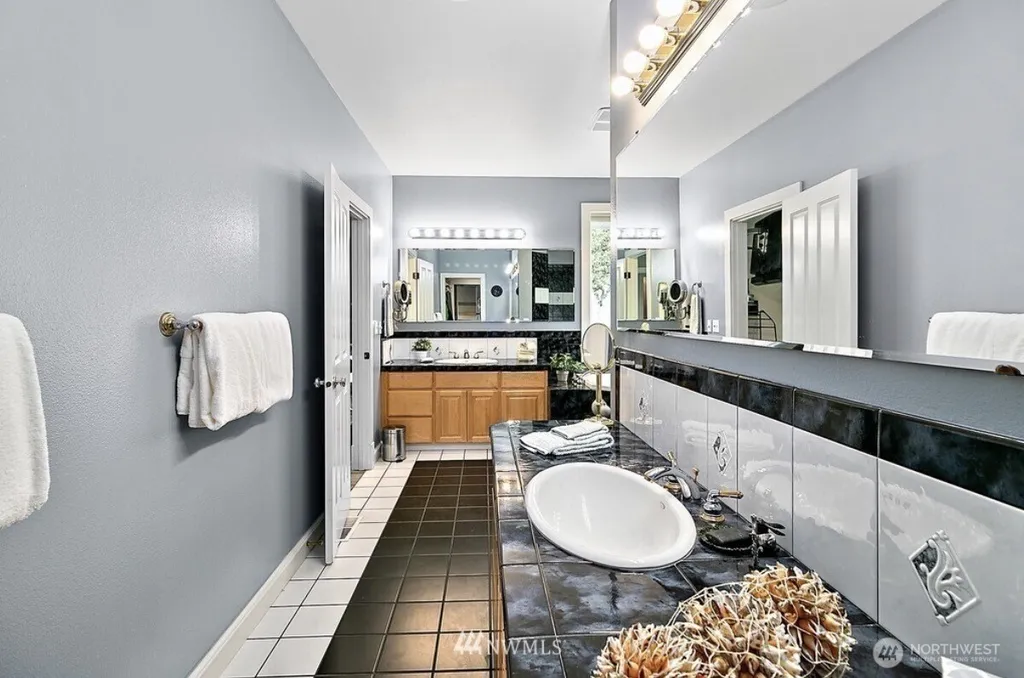 5015 81st Street SW Lakewood WA 98499