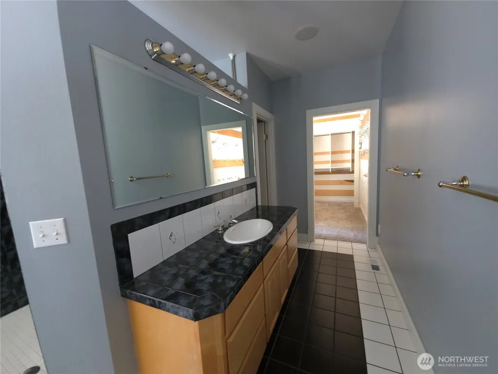 5015 81st Street SW Lakewood WA 98499